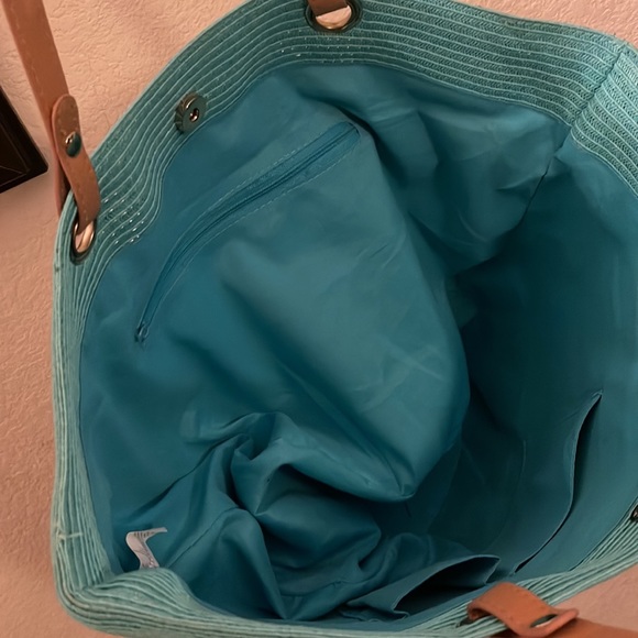 Amiani please check all picture of condition - Picture 9 of 17